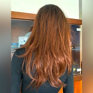 NWB NORIKO BURGUNDY ROSA WIG